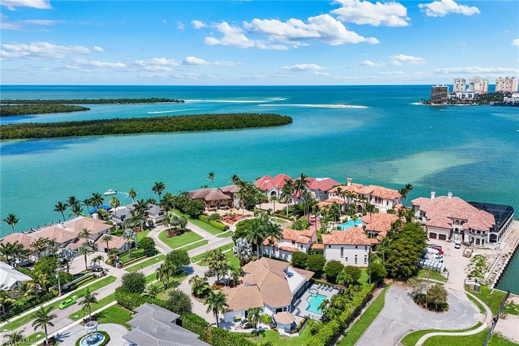 1578 Barfield Ct, Marco Island, photo 3