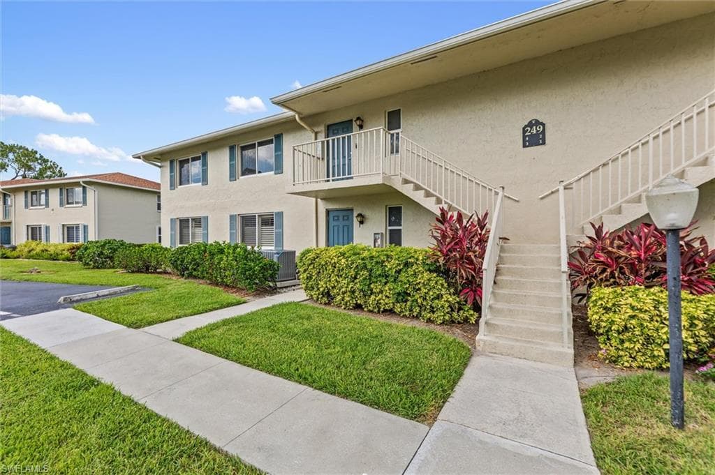 249 Memory Ln #4, Naples, photo 2