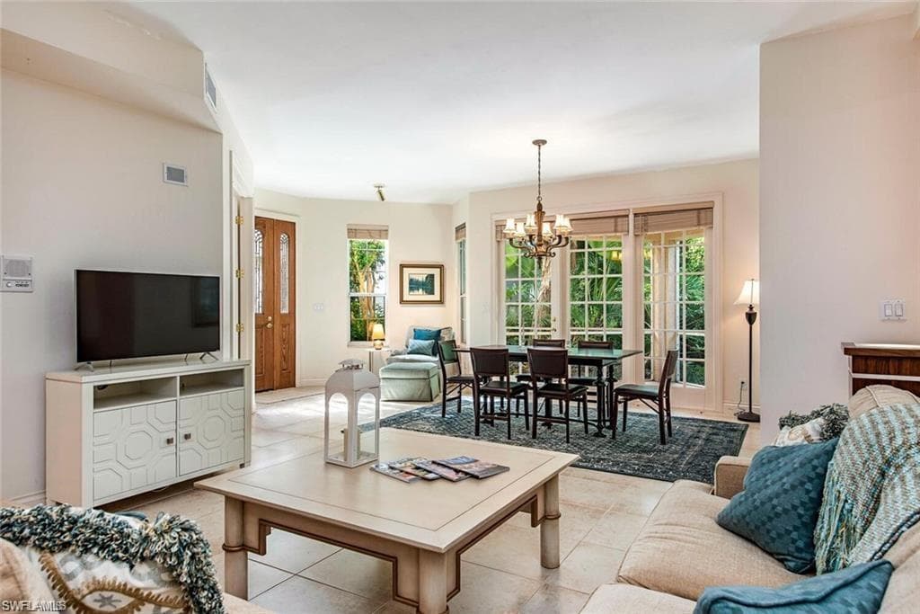 157 Colonade Cir #1002, Naples