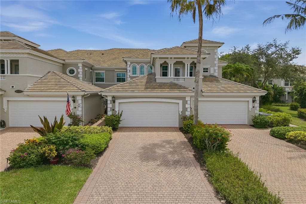 9270 Campanile Cir #204, Naples