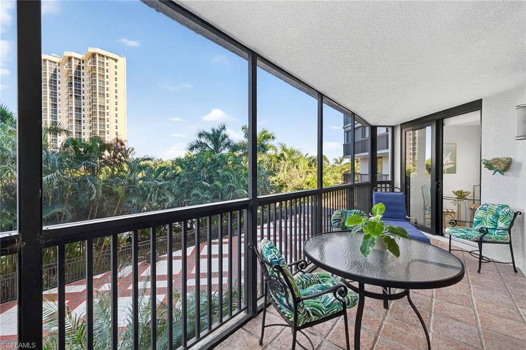 6075 Pelican Bay Blvd #204, Naples