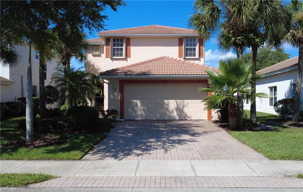 2540 Keystone Lake Dr, Cape Coral, photo 2
