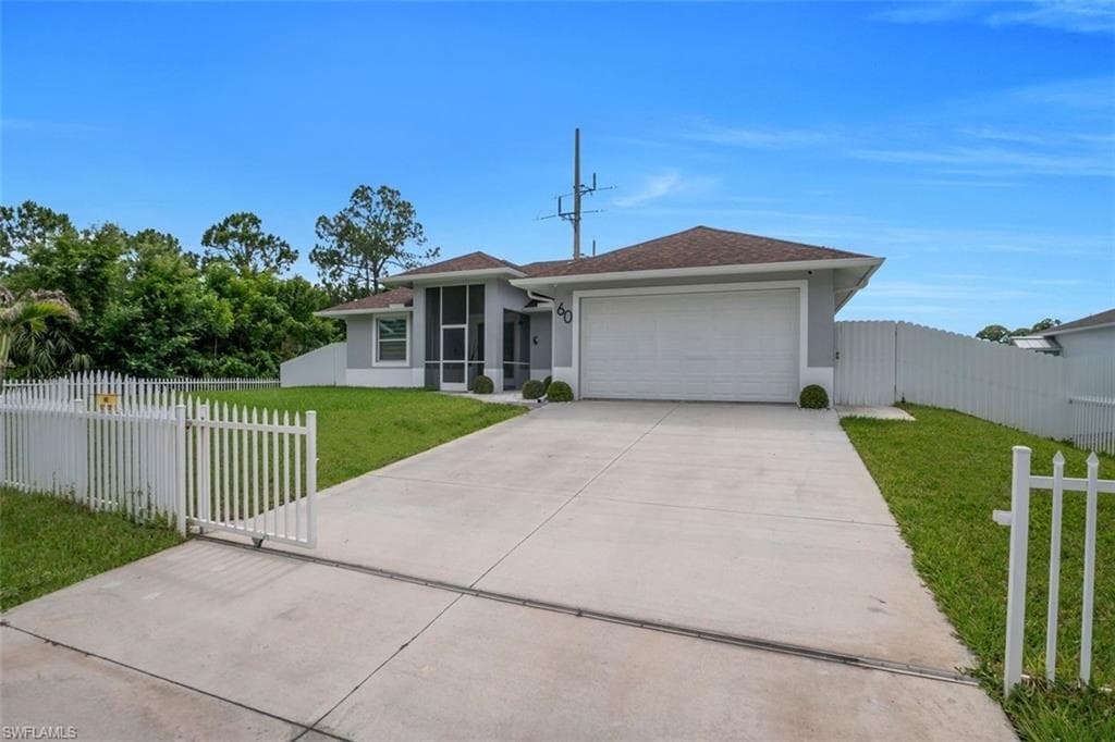 60 Floyd Ave, Lehigh Acres, photo 2