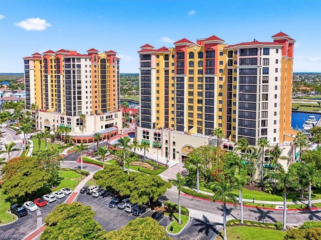 5781 Cape Harbour Dr #906, Cape Coral