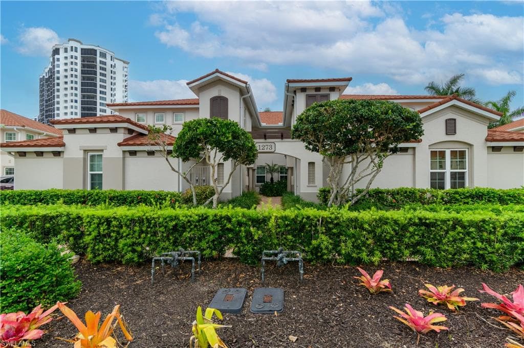 1273 Rialto Way #102, Naples, photo 2