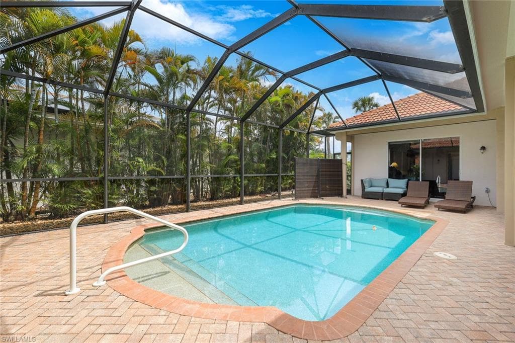 28201 L Burton Fletcher Ct, Bonita Springs, photo 2