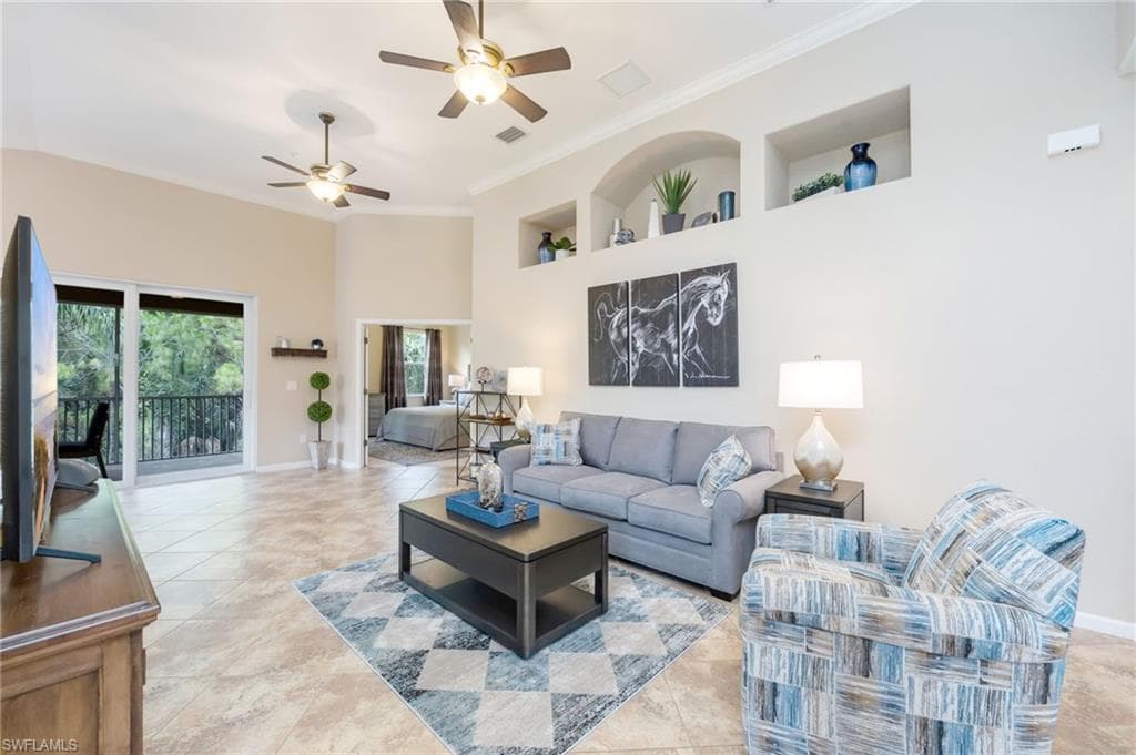 6657 Alden Woods Cir #201, Naples