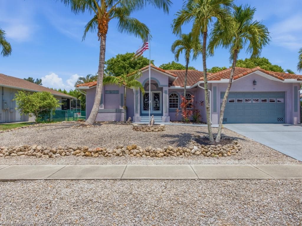 211 Bahama Ave, Marco Island