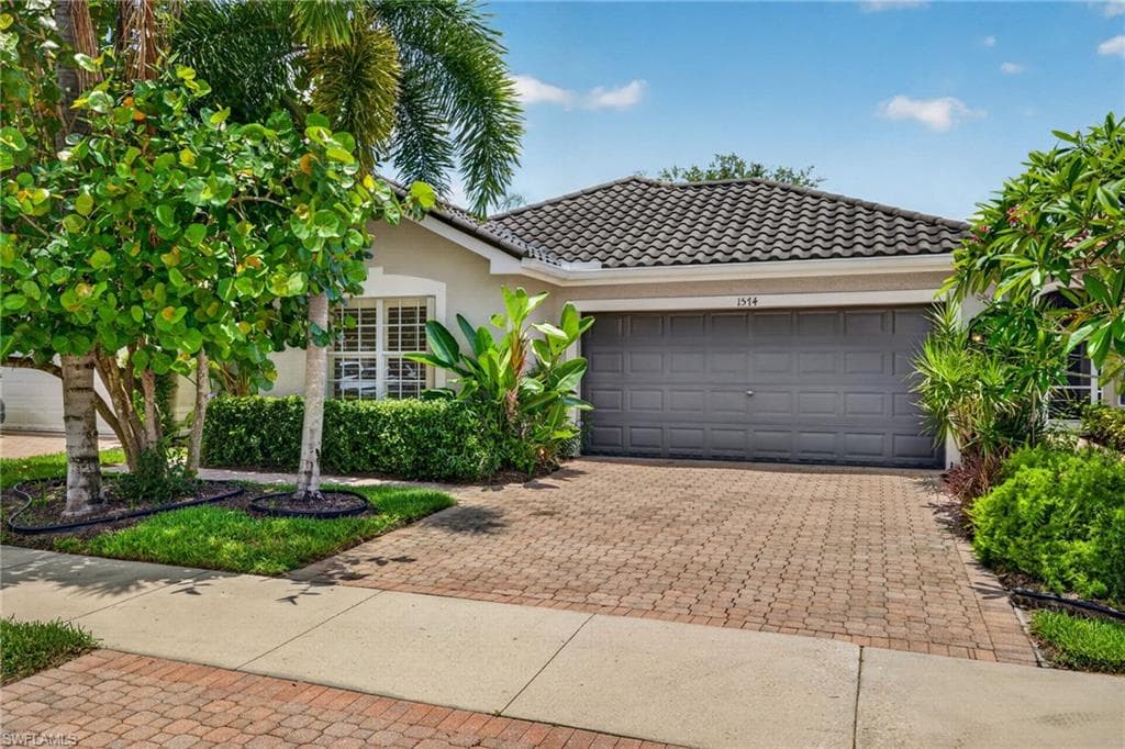 1574 Windamere Ln, Naples
