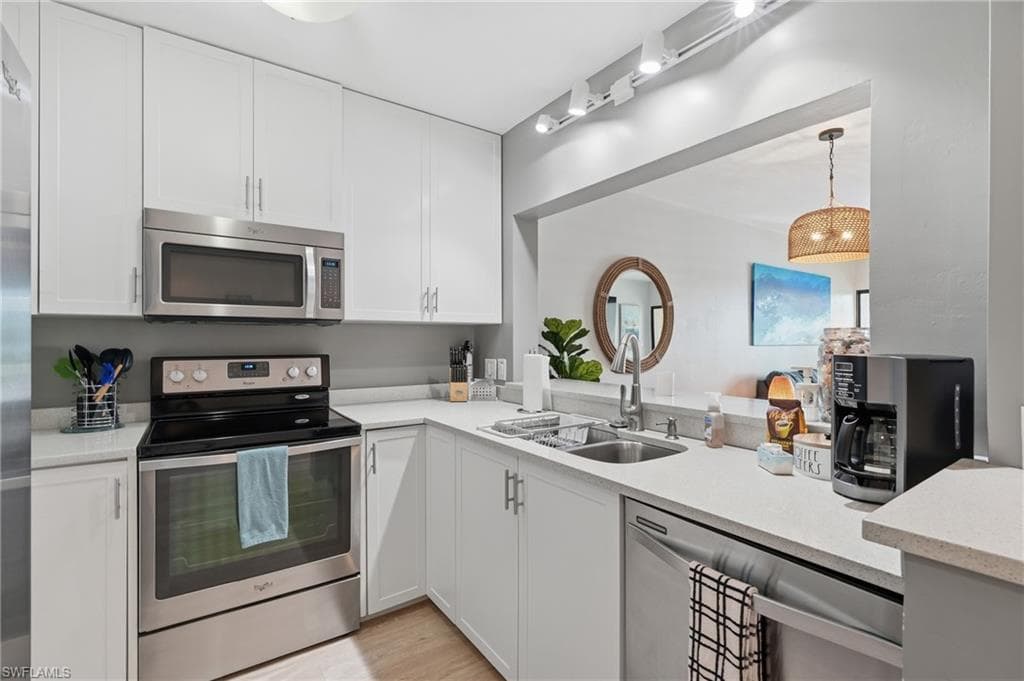 803 River Point Dr #107b, Naples, photo 3