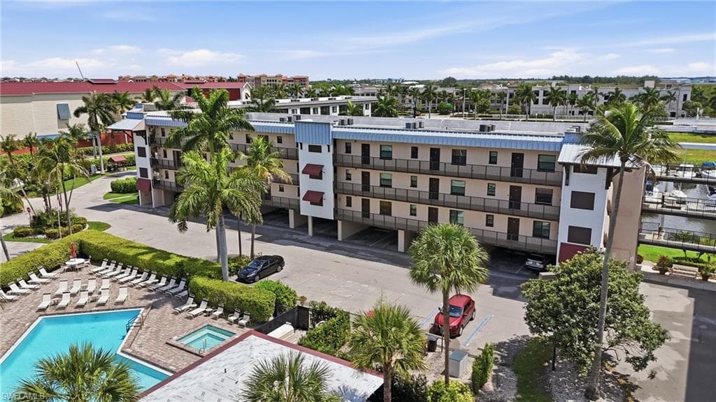 803 River Point Dr #107b, Naples