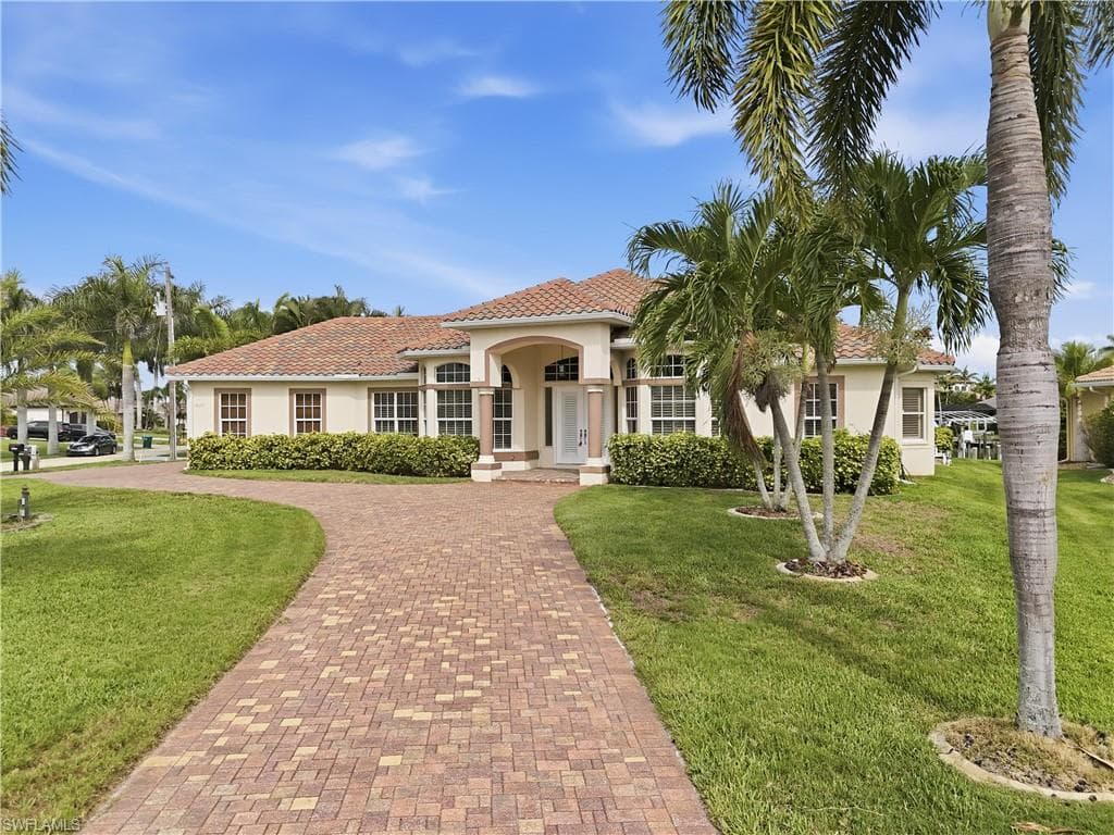 3622 Oasis Blvd, Cape Coral, photo 3