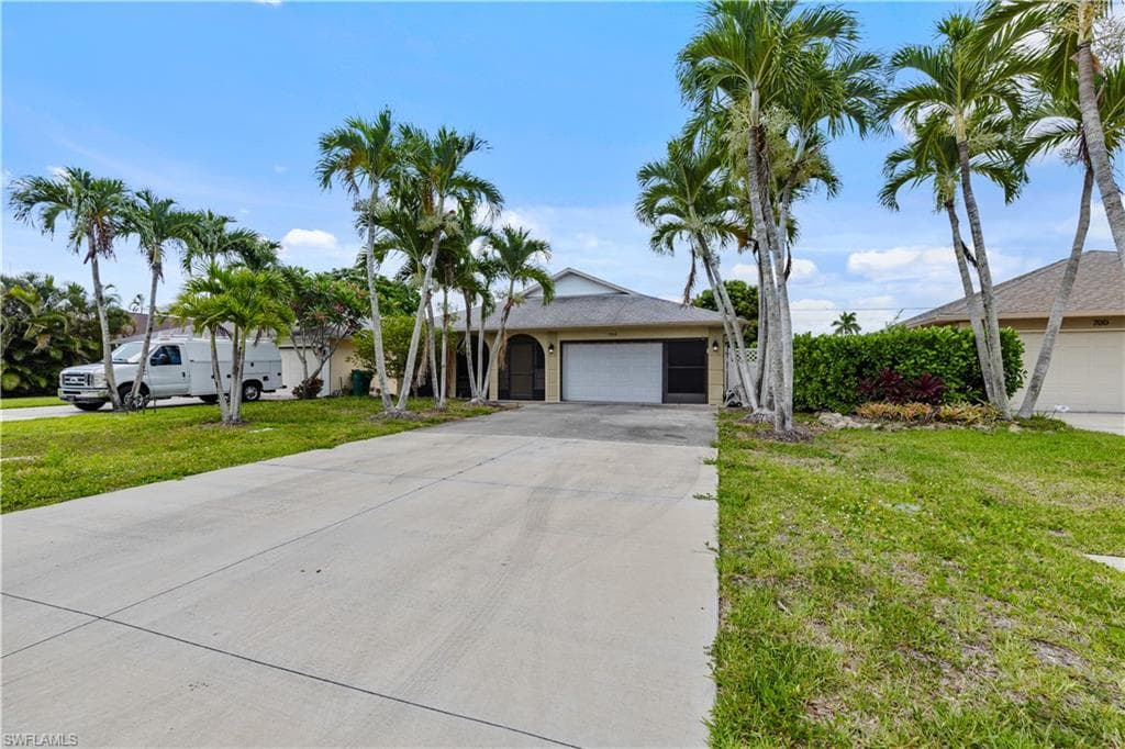 704 106th Ave, Naples