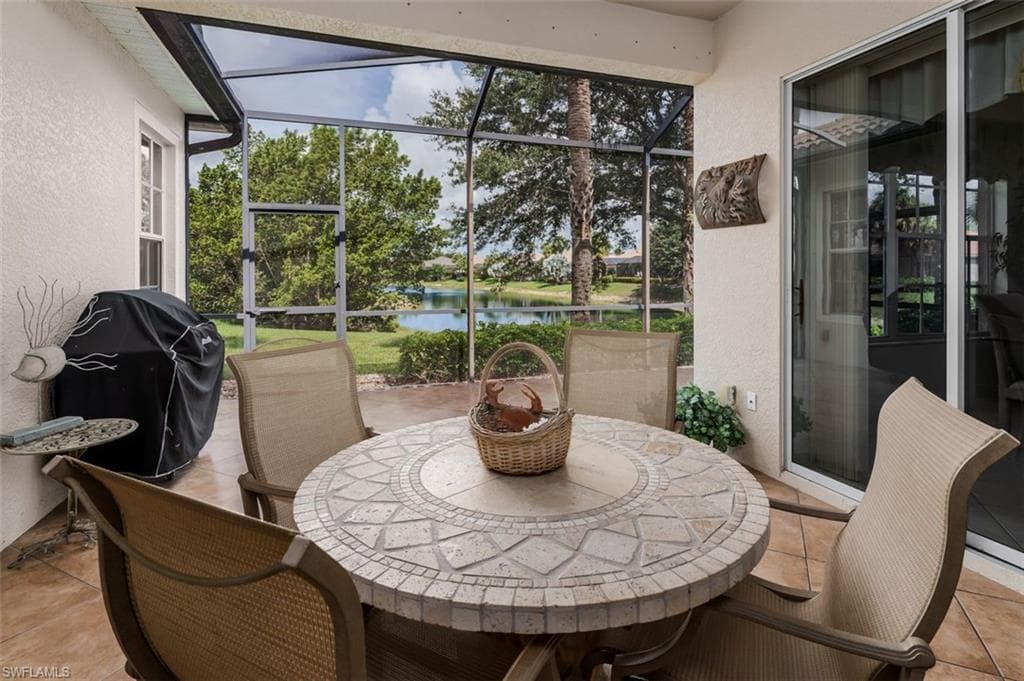 15821 Delaplata Ln, Naples, photo 3