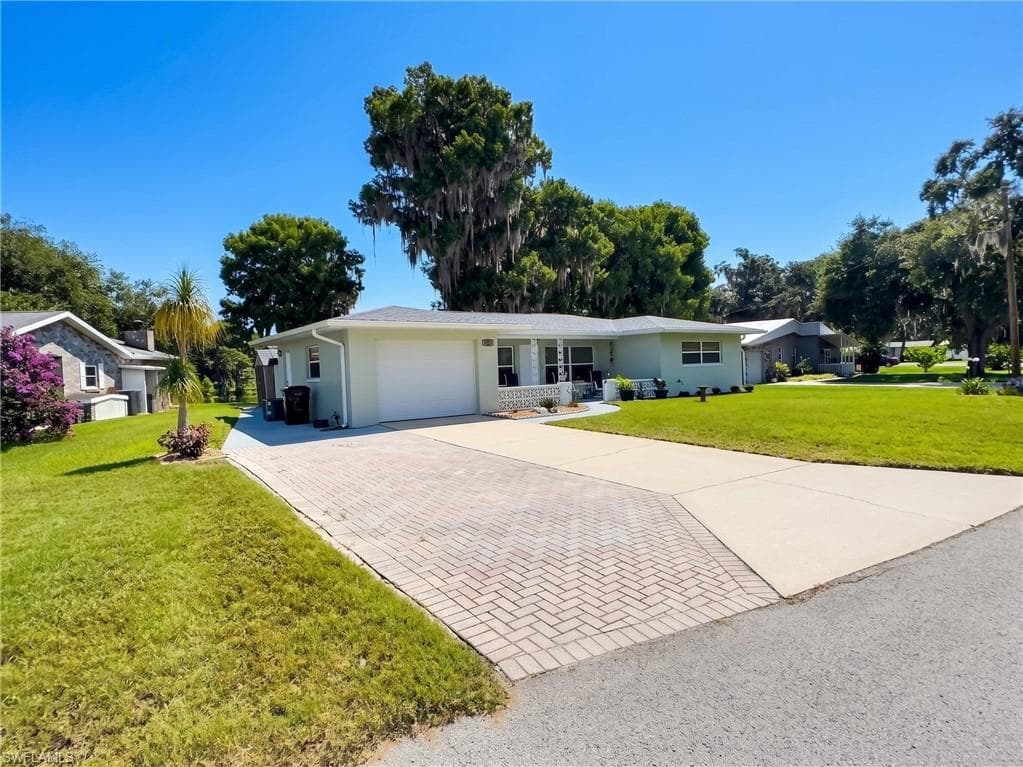 1745 Paradise Pt, Inverness, photo 2