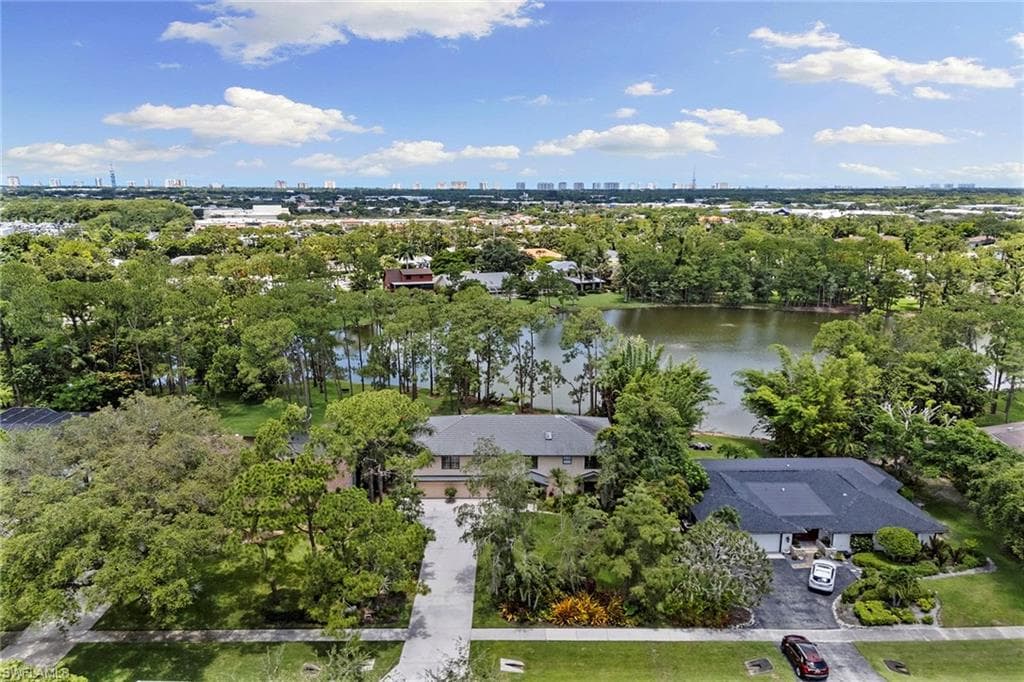 5731 Cypress Hollow Way, Naples, photo 2