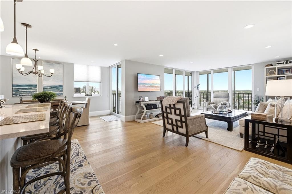 10420 Gulf Shore Dr #161, Naples