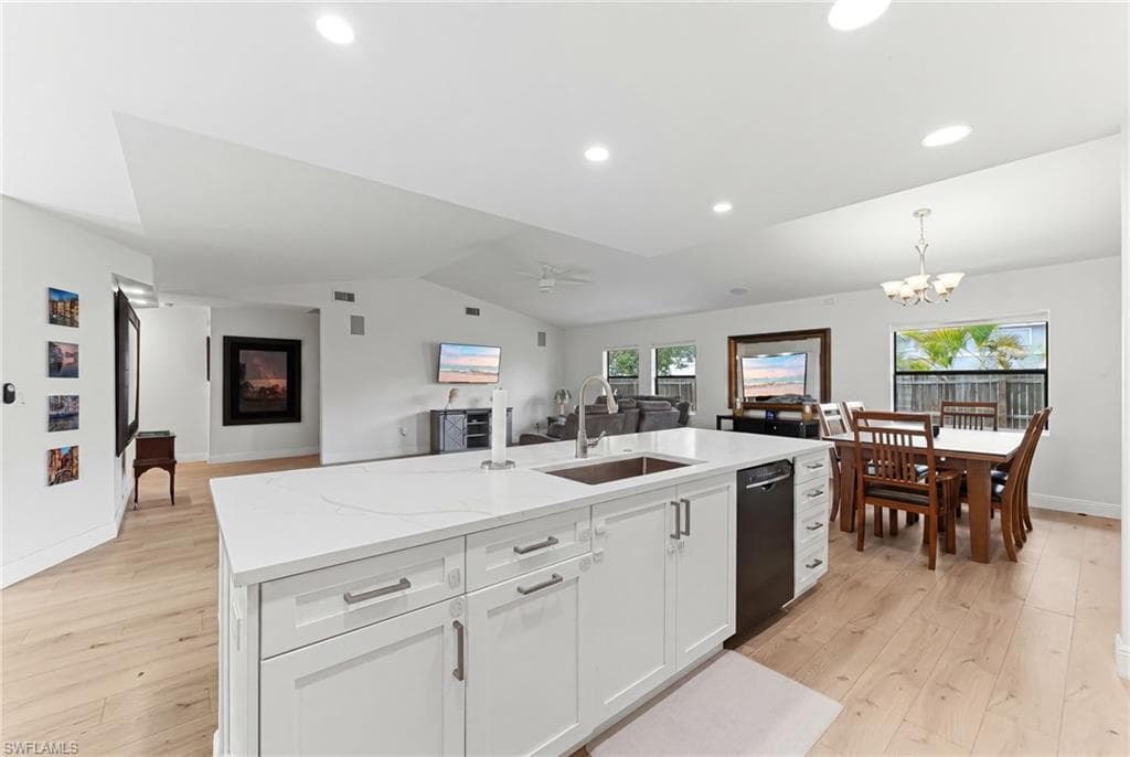 10333 Sandy Hollow Ln, Bonita Springs, photo 3