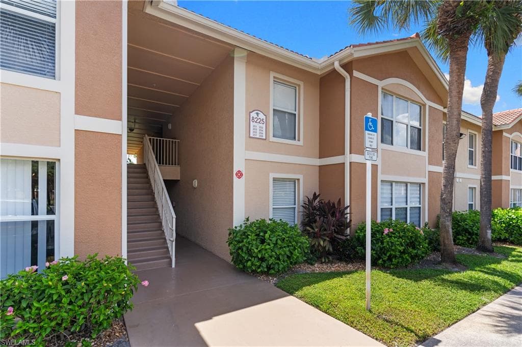 8225 Ibis Club Dr #204, Naples