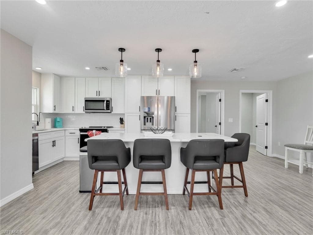 195 Hibiscus Dr, Fort Myers Beach, photo 3