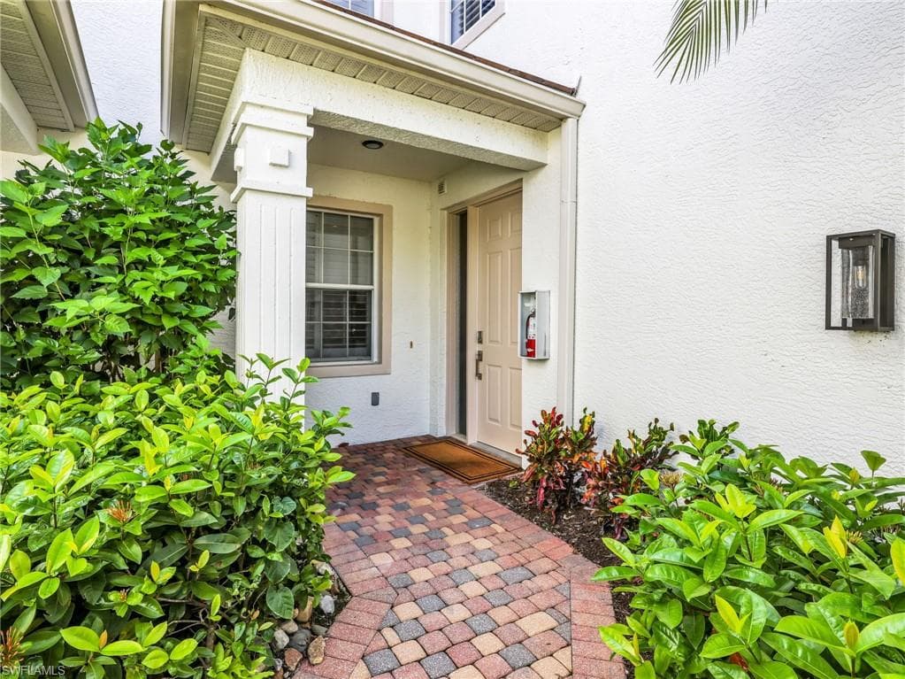 4758 Stratford Ct #1302, Naples, photo 2
