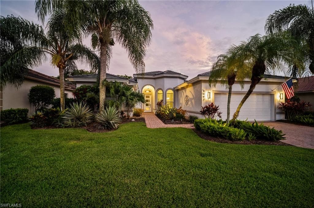 9042 Bronco Ct, Naples