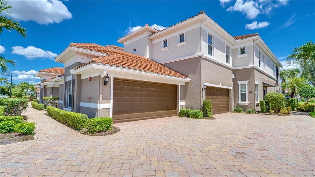 10230 Glastonbury Cir #202, Fort Myers