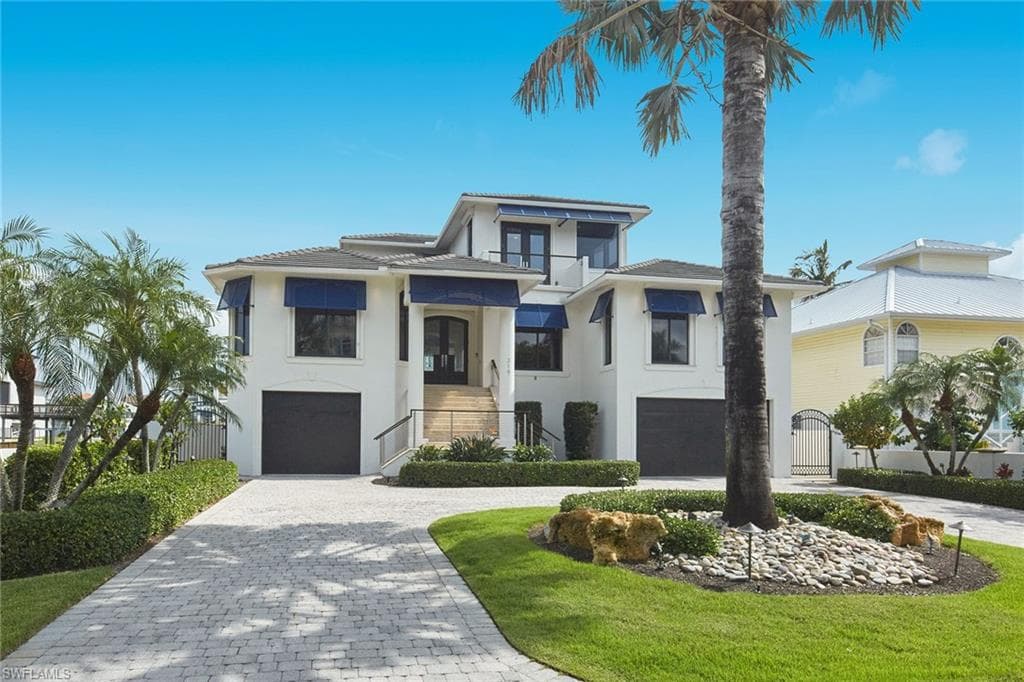319 Lagoon Ave, Naples