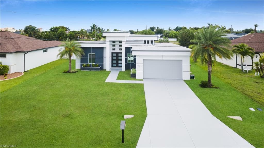 1425 24th St, Cape Coral
