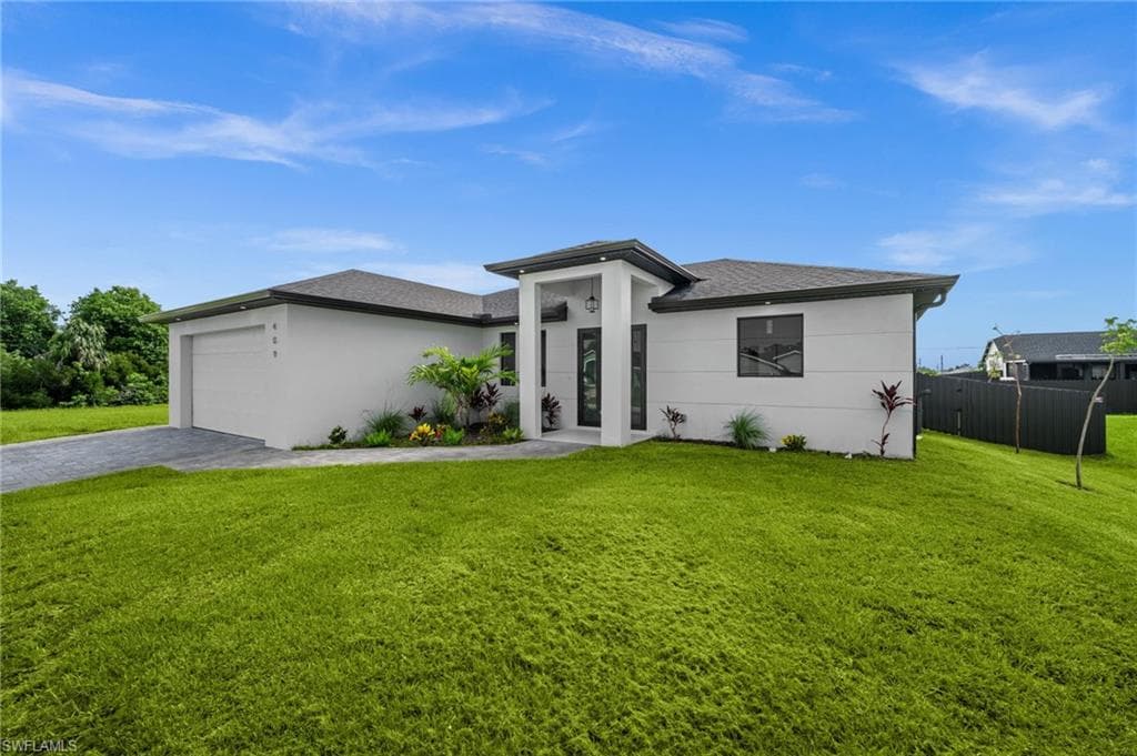 409 25th Pl, Cape Coral, photo 3