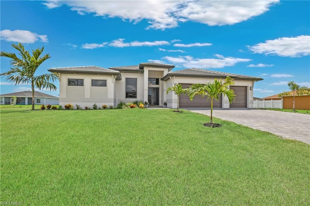 1722 53rd Ln, Cape Coral, photo 2