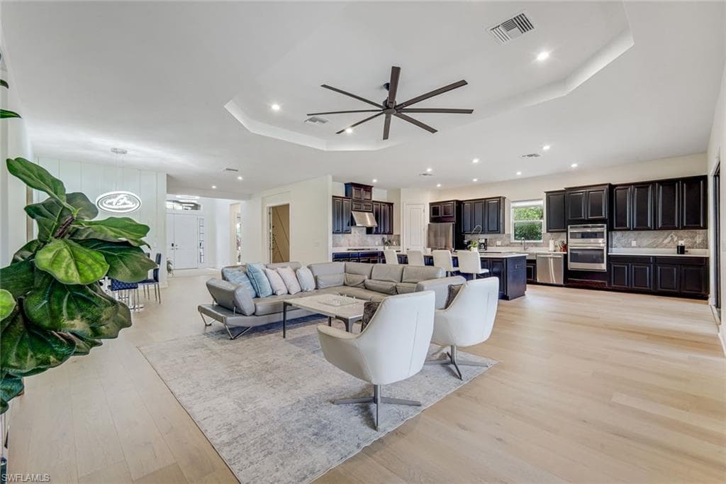 11110 Canal Grande Dr, Fort Myers, photo 3