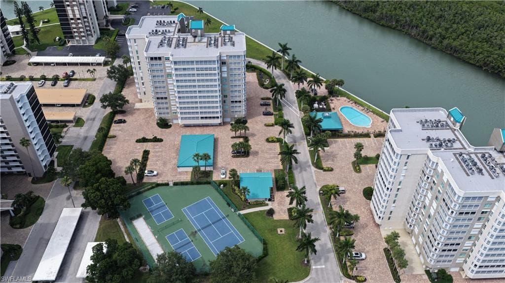 21 Bluebill Ave #303, Naples
