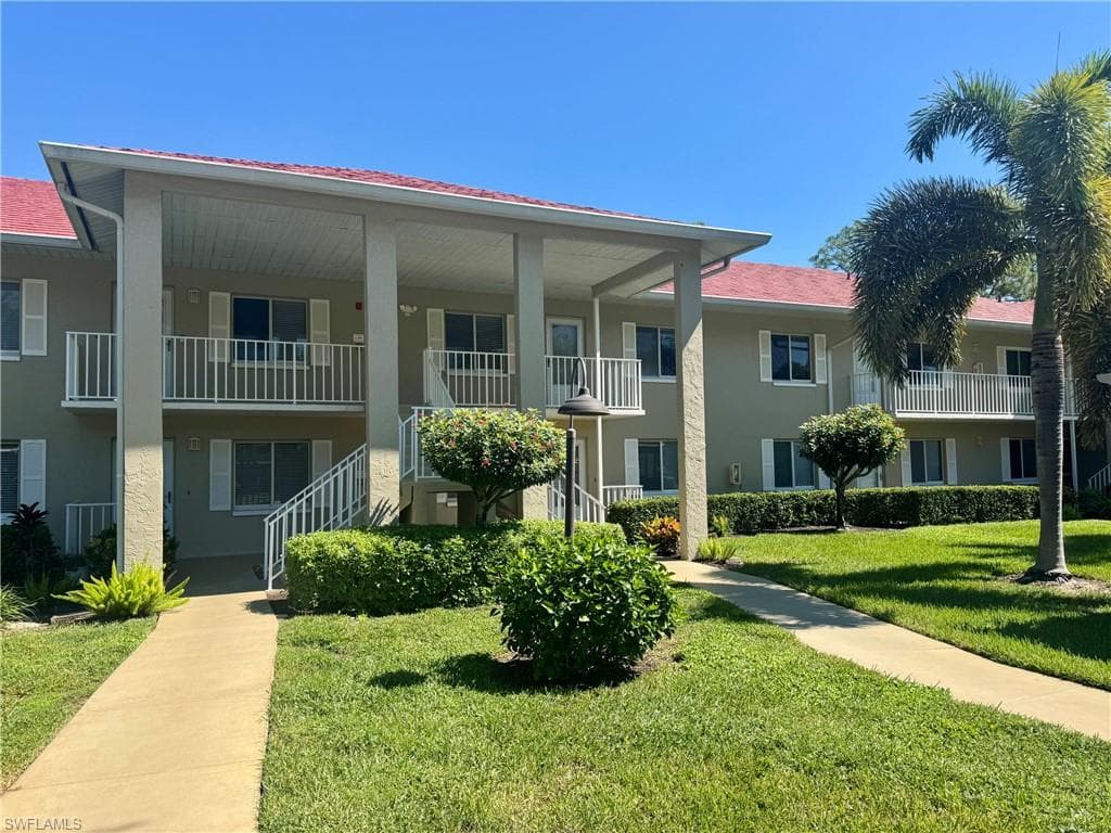 4524 Andover Way #i-204, Naples