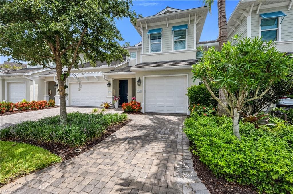 6959 Avalon Cir #1702, Naples