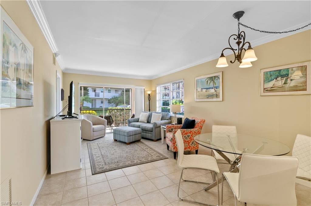 5 High Point Cir #104, Naples