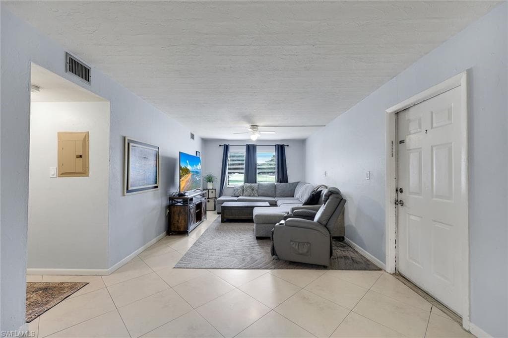 1400 Green Valley Cir #1002, Naples, photo 3