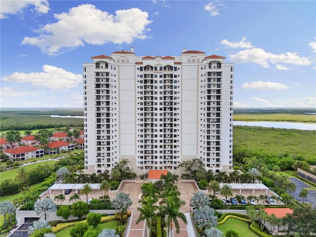 1060 Borghese Ln #902, Aversana
