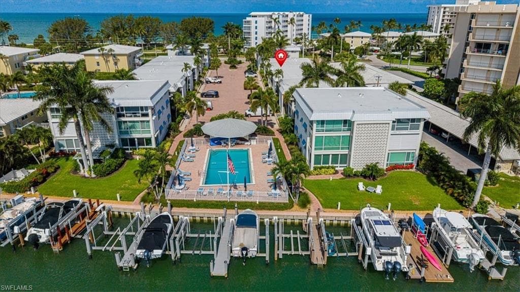 2100 Gulf Shore Blvd #111, Naples, photo 2