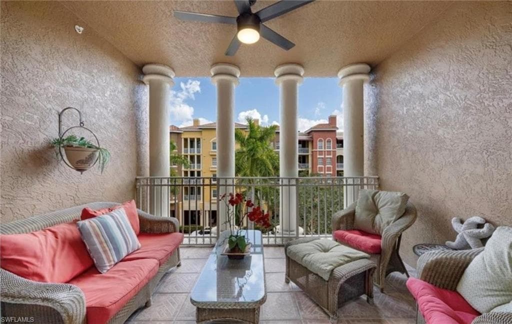 410 Bayfront Pl #2405, Naples