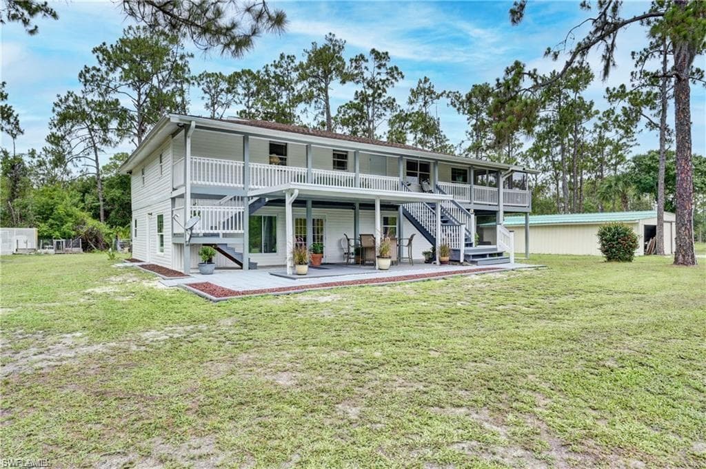 985 Honeybee Dr, Naples