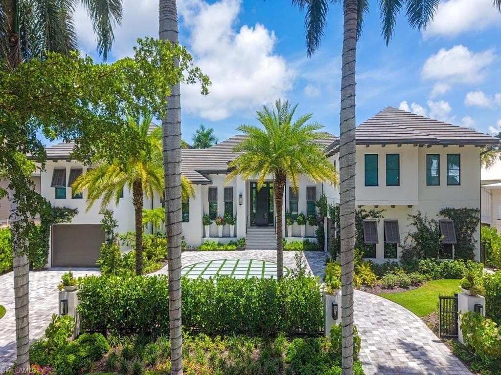 425 15th Ave, Naples
