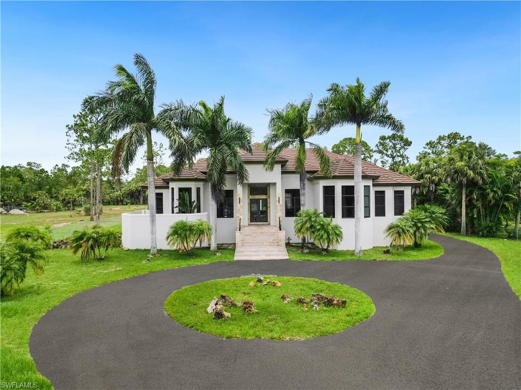 1361 Golden Gate Blvd, Naples