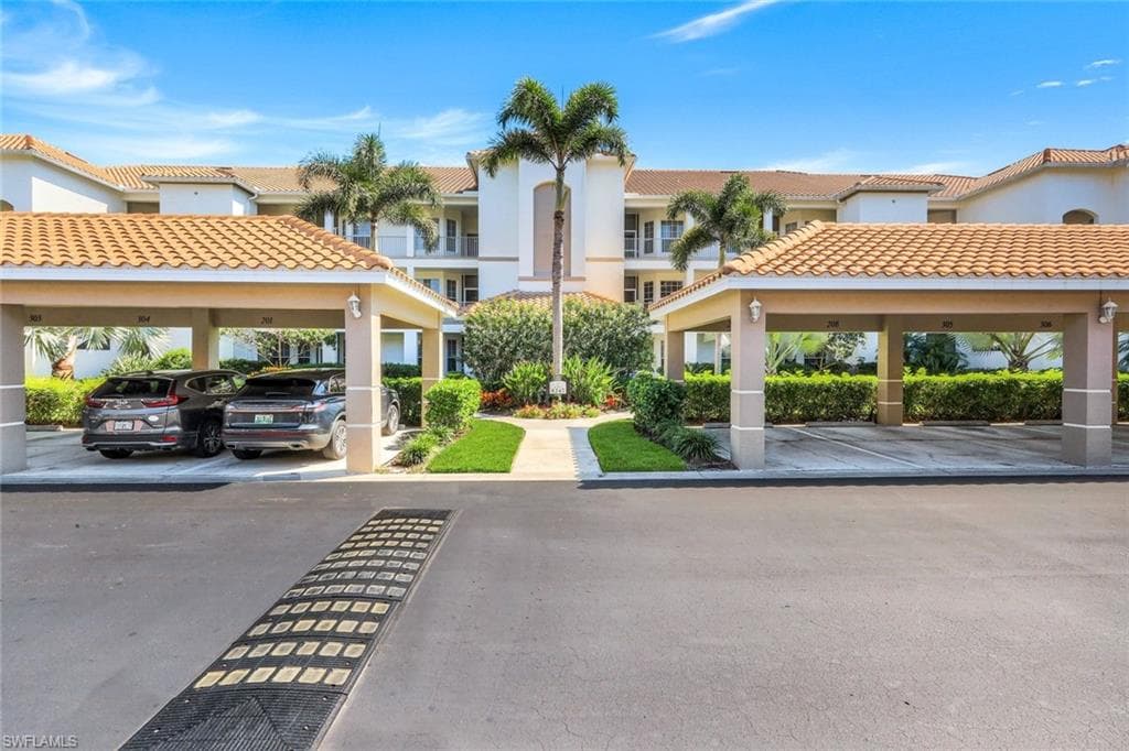 8247 Parkstone Pl #205, Naples, photo 2