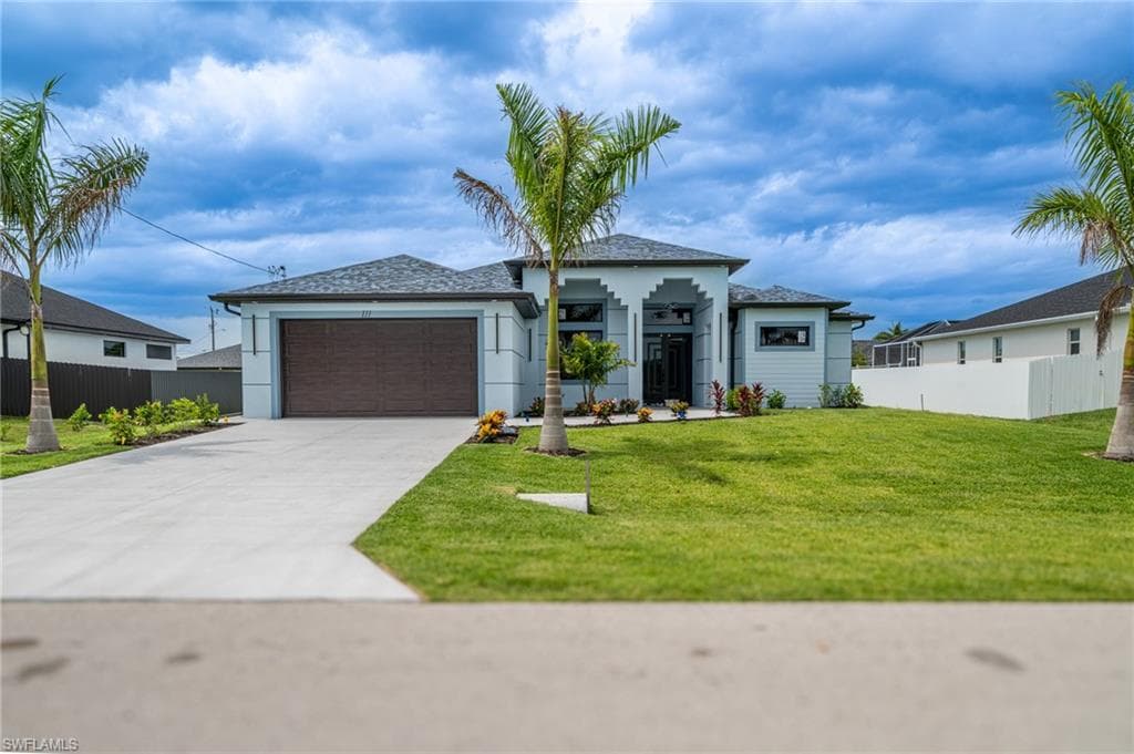111 6th St, Cape Coral