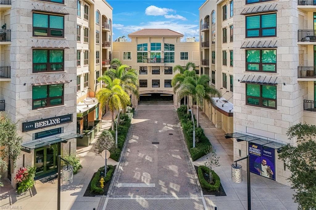 9123 Strada Pl #7201, Naples