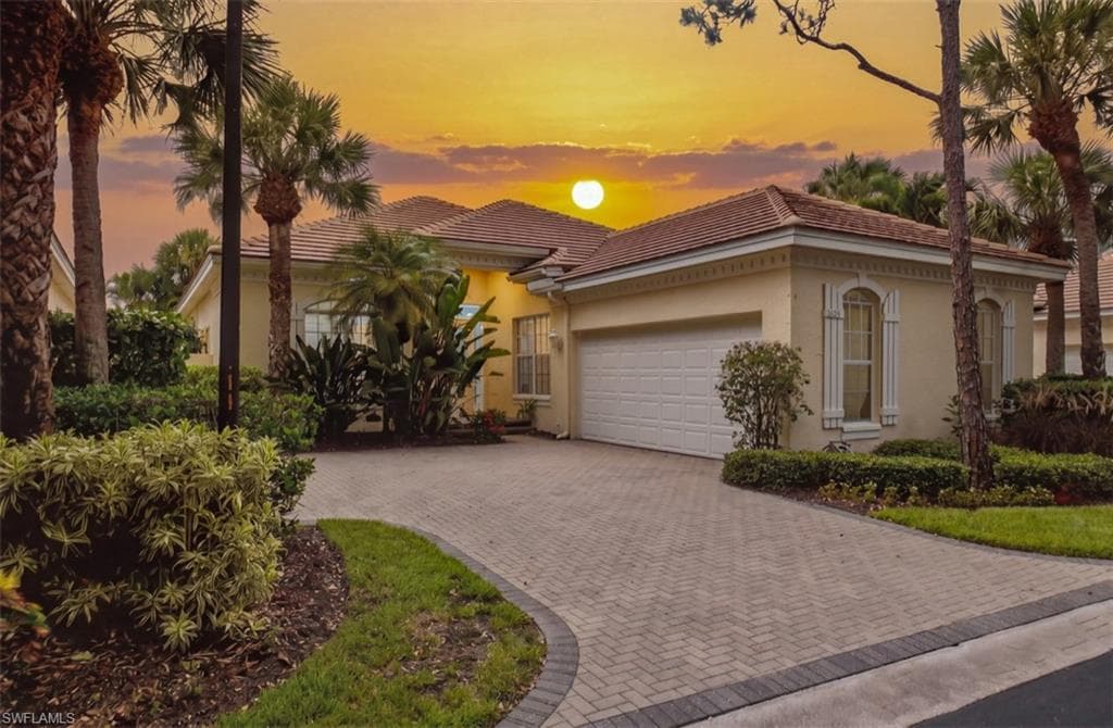 3625 Olde Cottage Ln, Bonita Springs