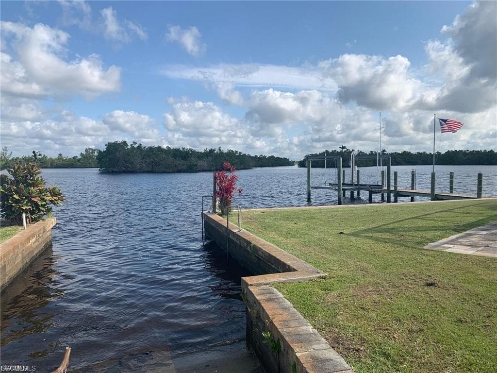 4919 Riverside Dr, Fort Myers, photo 2