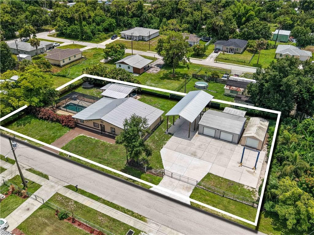427 Stockton St, North Fort Myers, photo 2