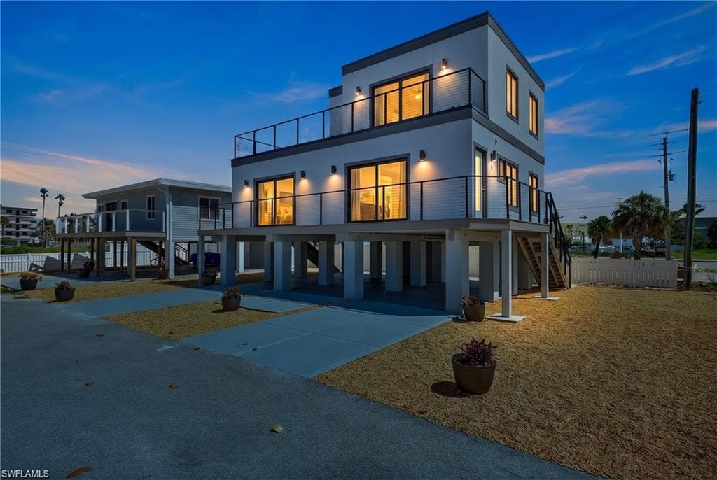 71 Mango St, Fort Myers Beach